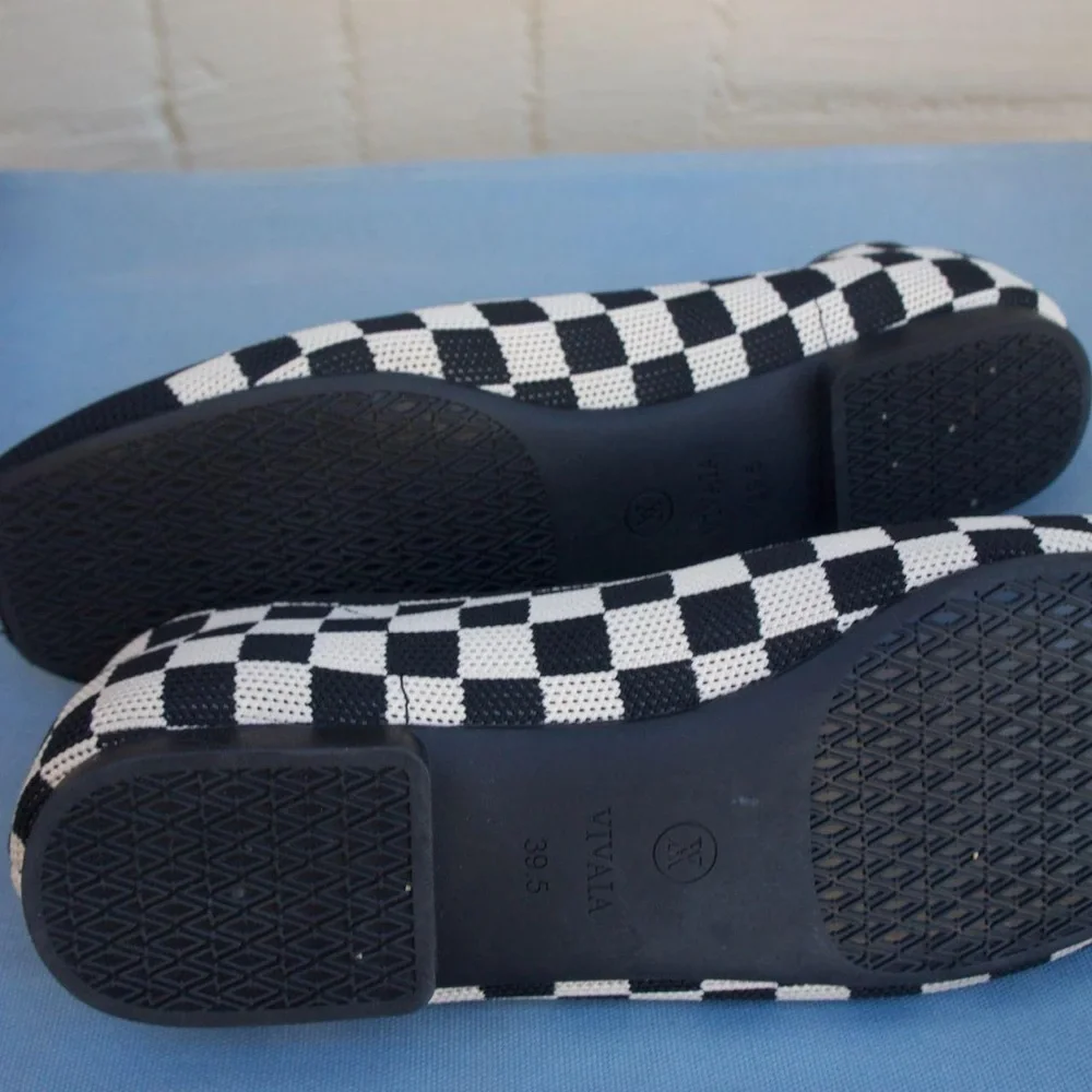 Vivaia Black and White Checkered Flats - Picture 3 of 4